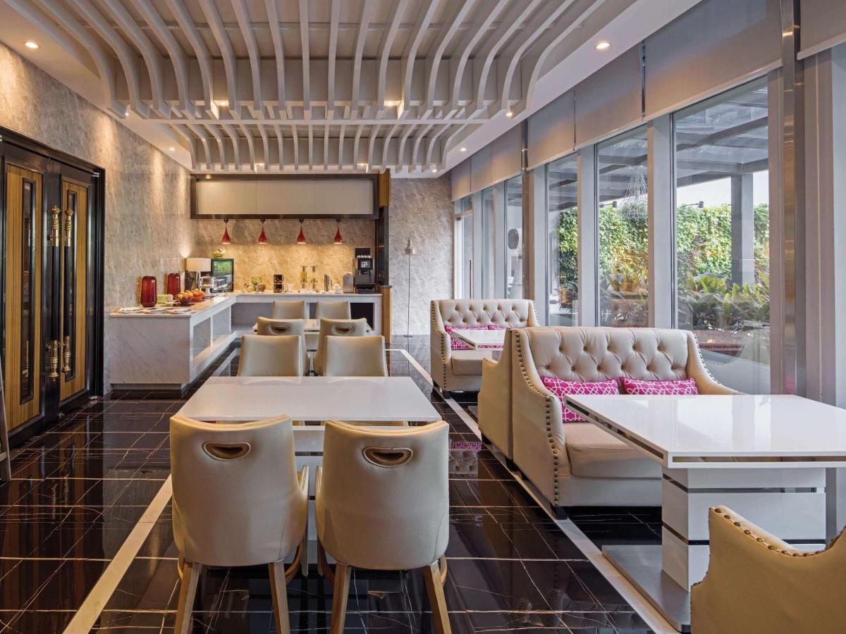 Mercure Singapore Bugis Екстериор снимка